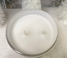 Load image into Gallery viewer, Winter Wonderland — Cozy Vanilla & Amber Woods Candle