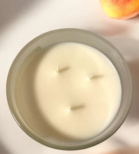 Cargar imagen en el visor de la galería, Peach Perfect – 12oz Three-Wick Candle