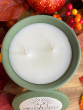 Cargar imagen en el visor de la galería, Sweet Leaves — Cozy Autumn Home Fragrance