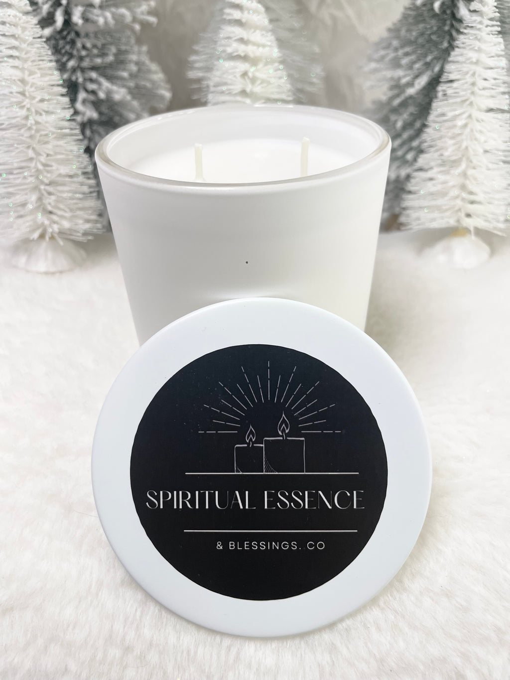 Winter Wonderland — Cozy Vanilla & Amber Woods Candle