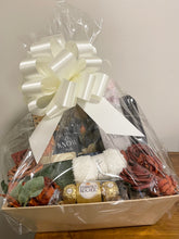 Load image into Gallery viewer, Gift basket
