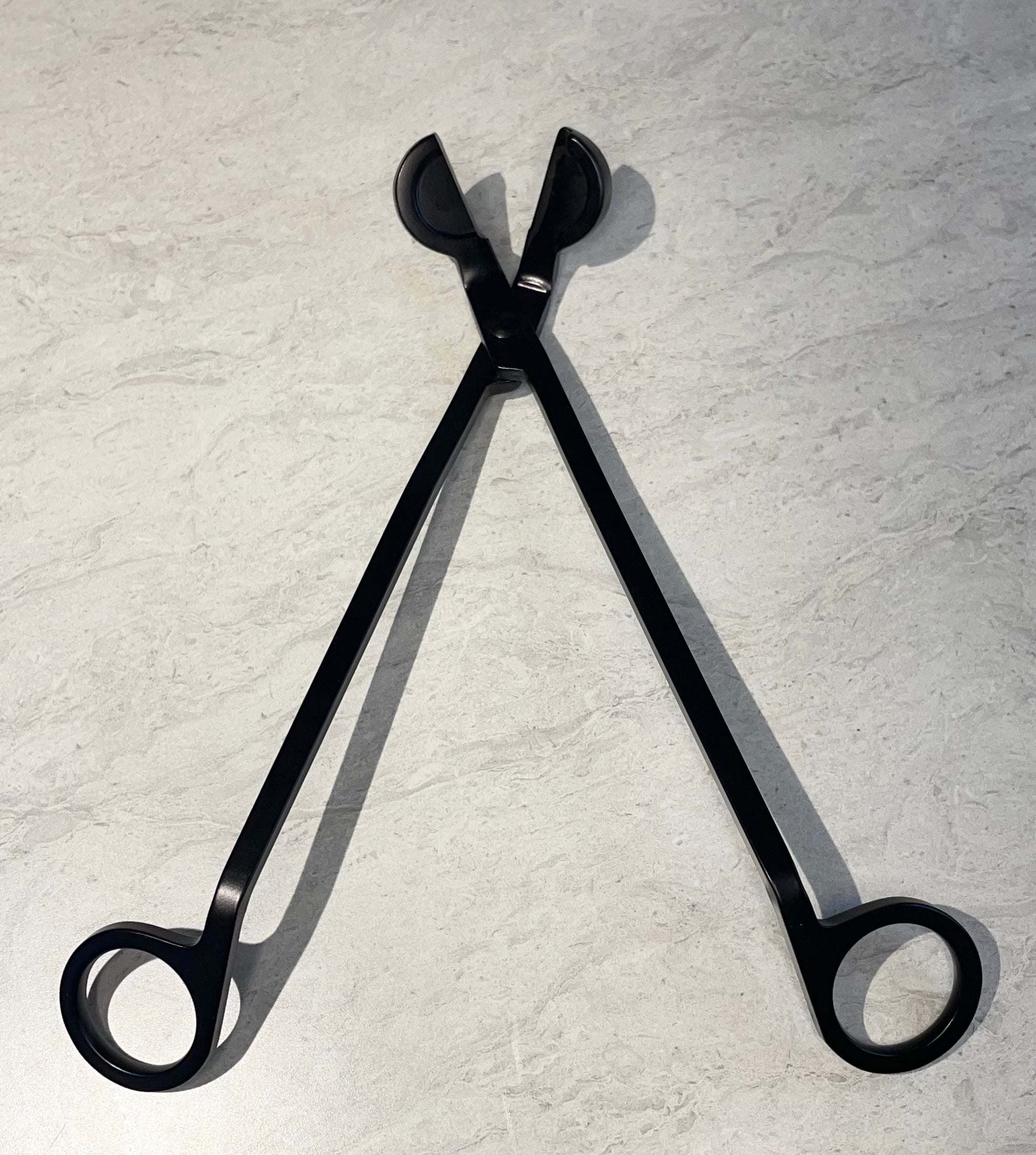 Matte black wick trimmer